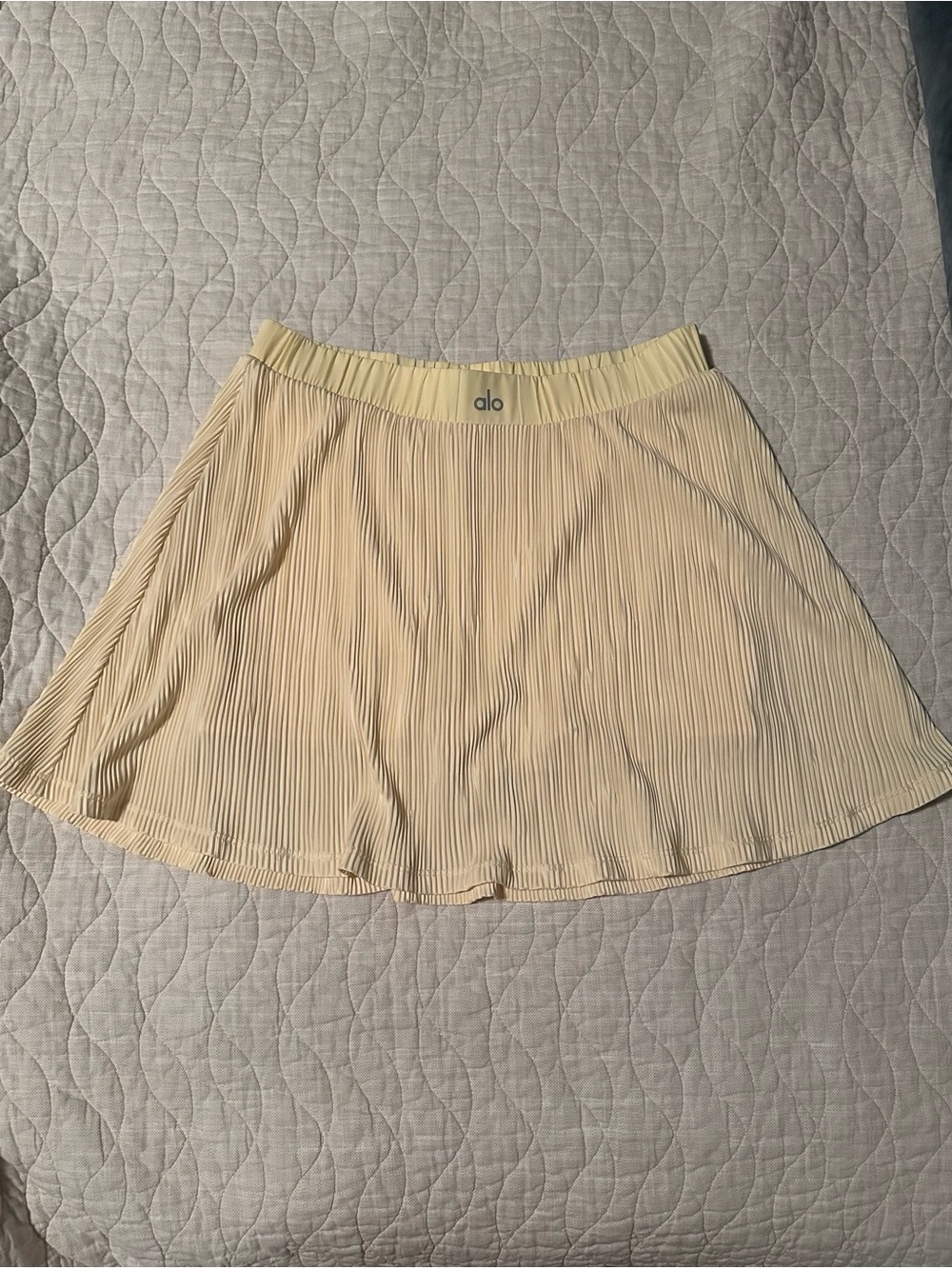 ALO Yoga Micro Plisse Tennis Skirt Lemon Ice Color